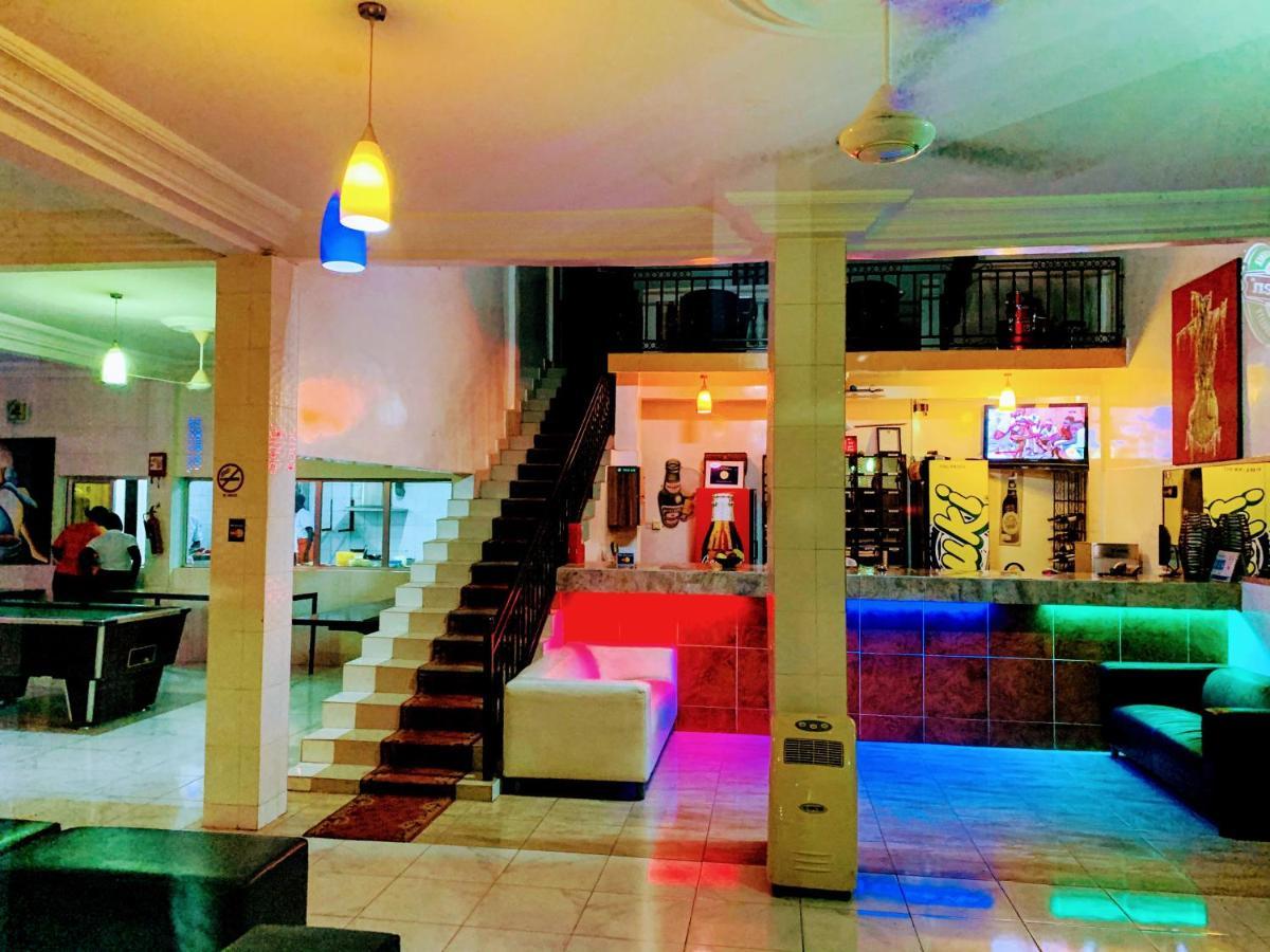 Woodpecker Resort Hotel Banjul Exterior foto